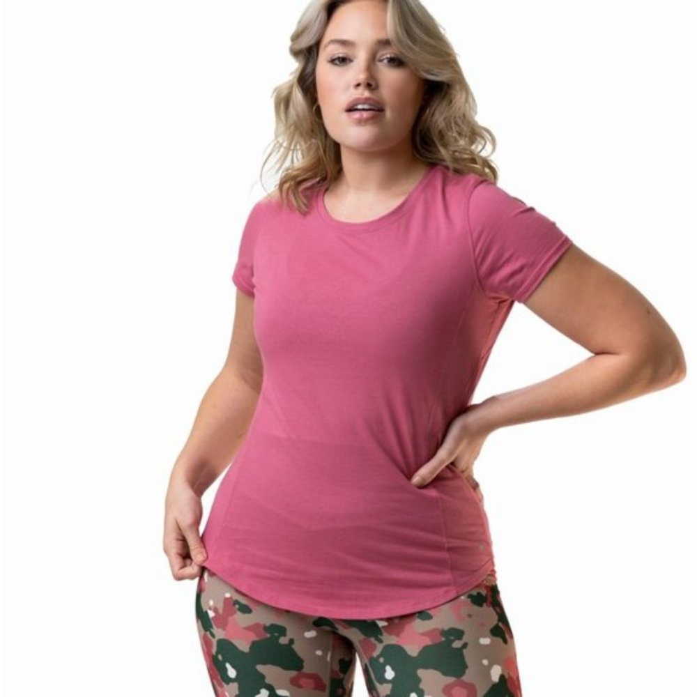 Balance Athletica echo tee NWT